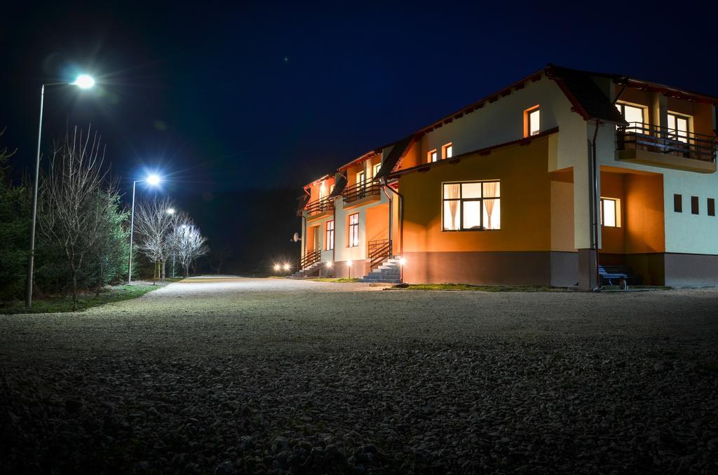 Rasarit De Soare Hotel Rotbav Exterior photo